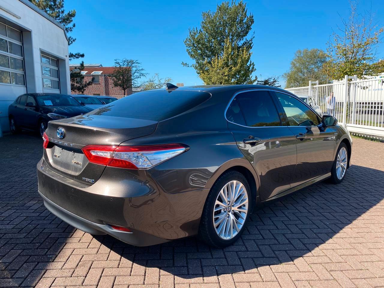 Toyota Camry Hybrid Executive Scheckheft 1.Hand