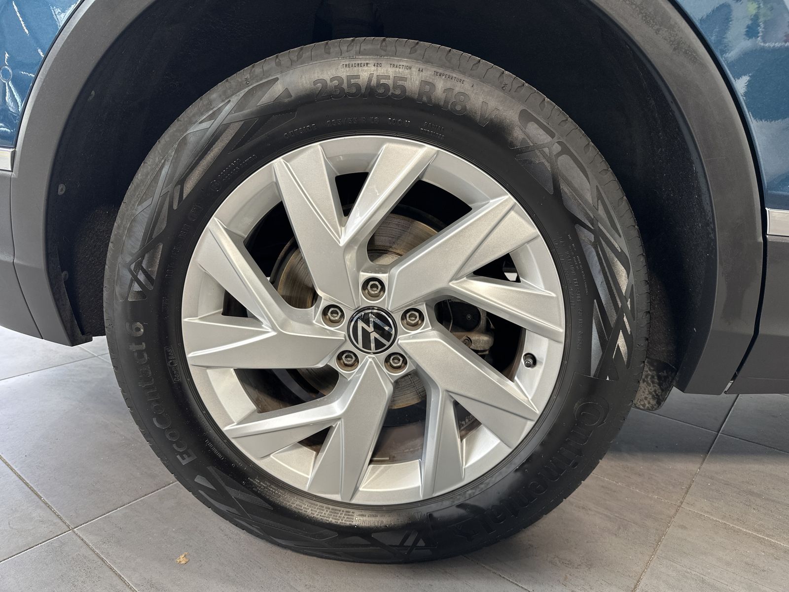 Fahrzeugabbildung Volkswagen Tiguan 4M Elegance NAV+LED+AHK+PANO+VCOCK+HEADUP