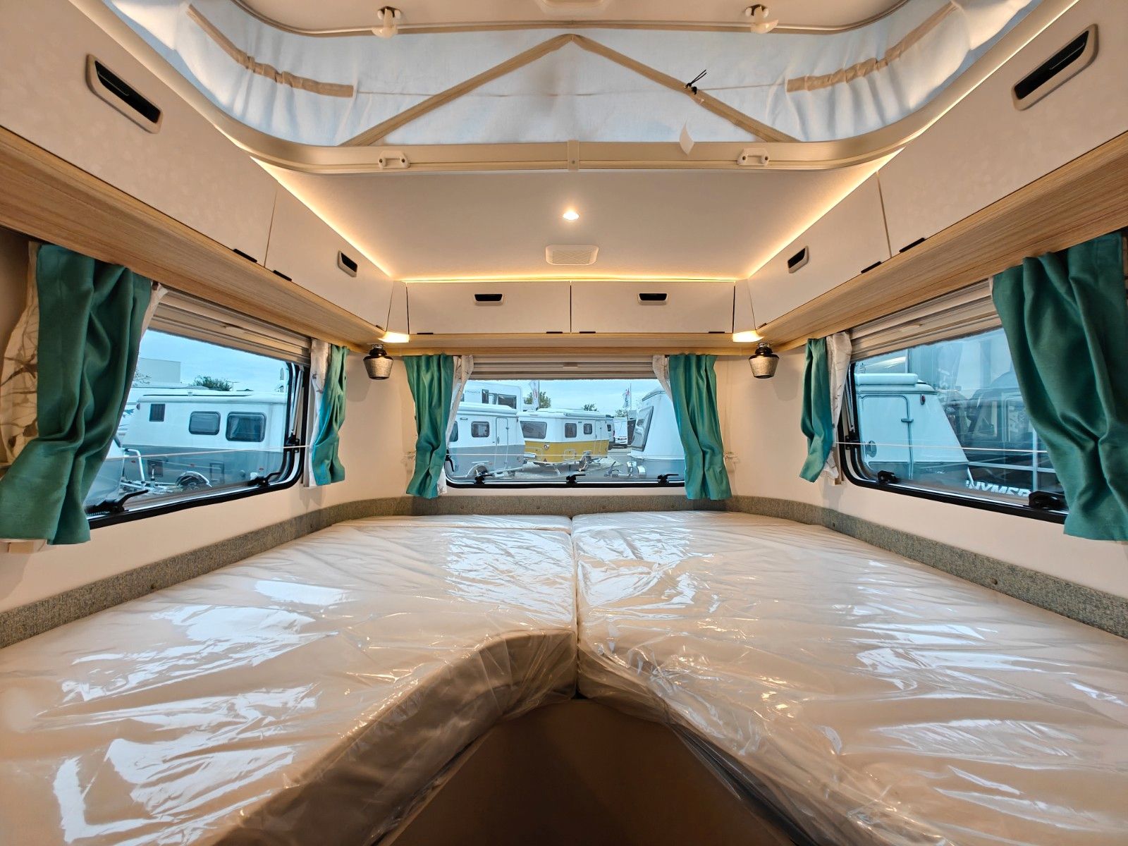 Fahrzeugabbildung HYMER / ERIBA / HYMERCAR Touring 542 Harbour Blue - SUMMER-SALE -