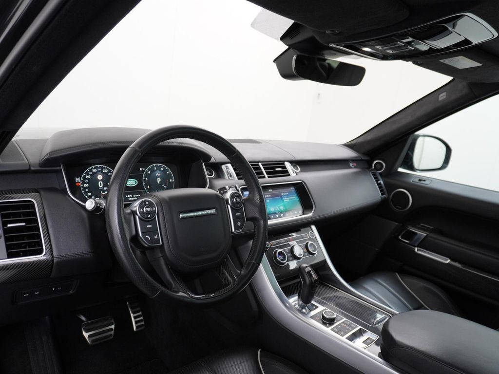 Land Rover Range Rover Sport 5.0 V8 Supercharged SVR