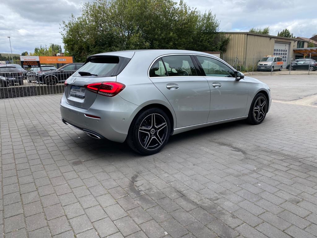 Mercedes-Benz A 220