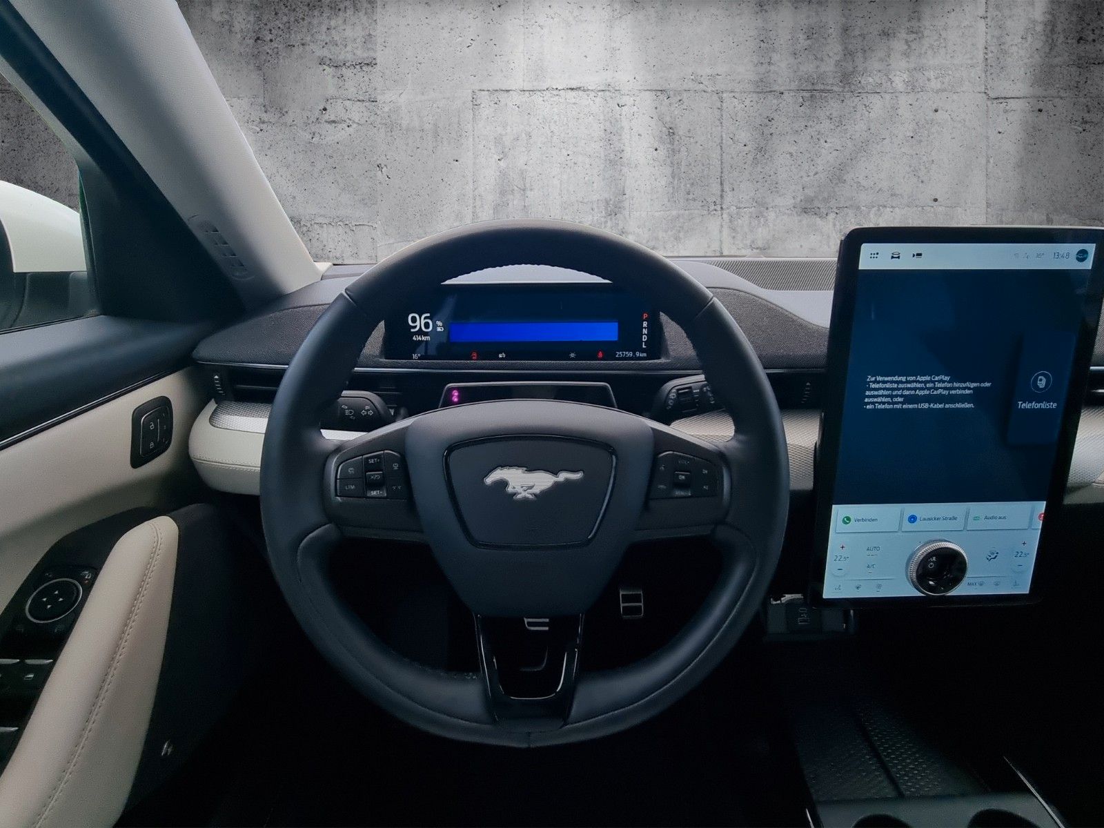 Fahrzeugabbildung Ford Mustang Mach-E White Edition AWD