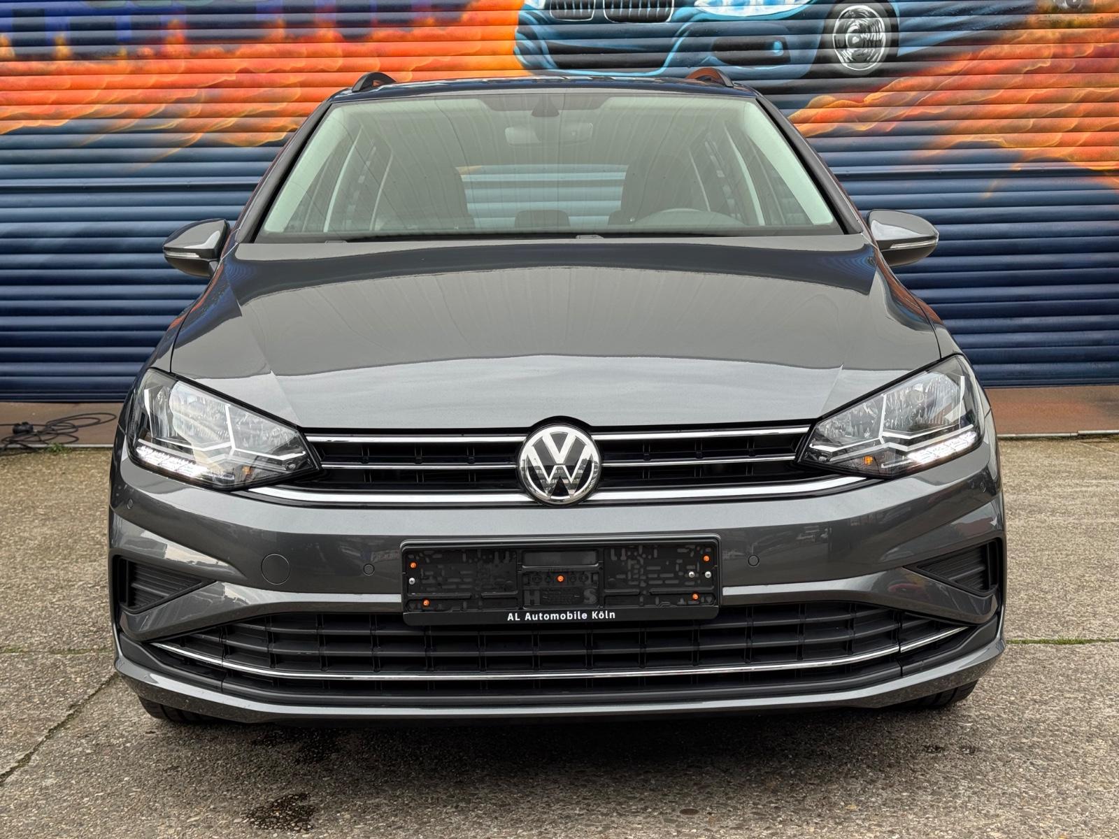 Volkswagen Golf Sportsvan/ACC/Massage/CarPlay
