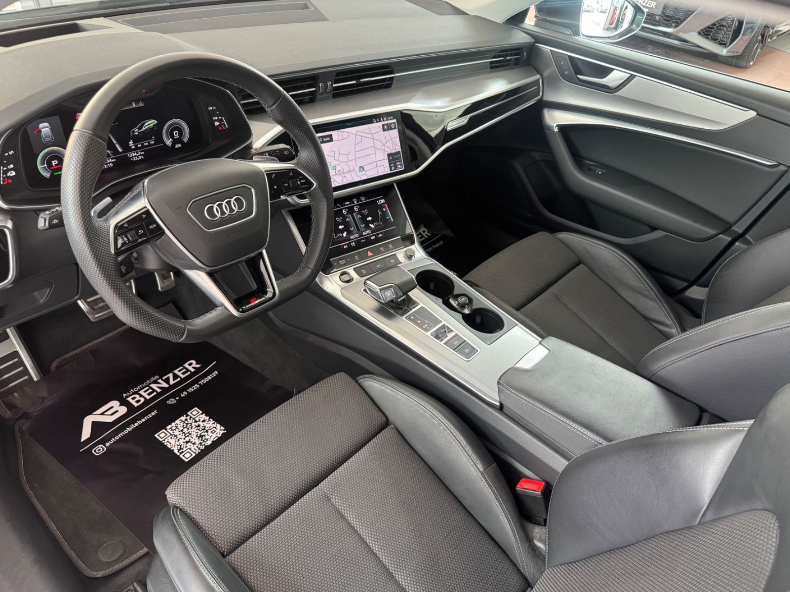 Fahrzeugabbildung Audi A6 55 TFSI e quattro/S-Line/HUD/LED/TeiLeder/360