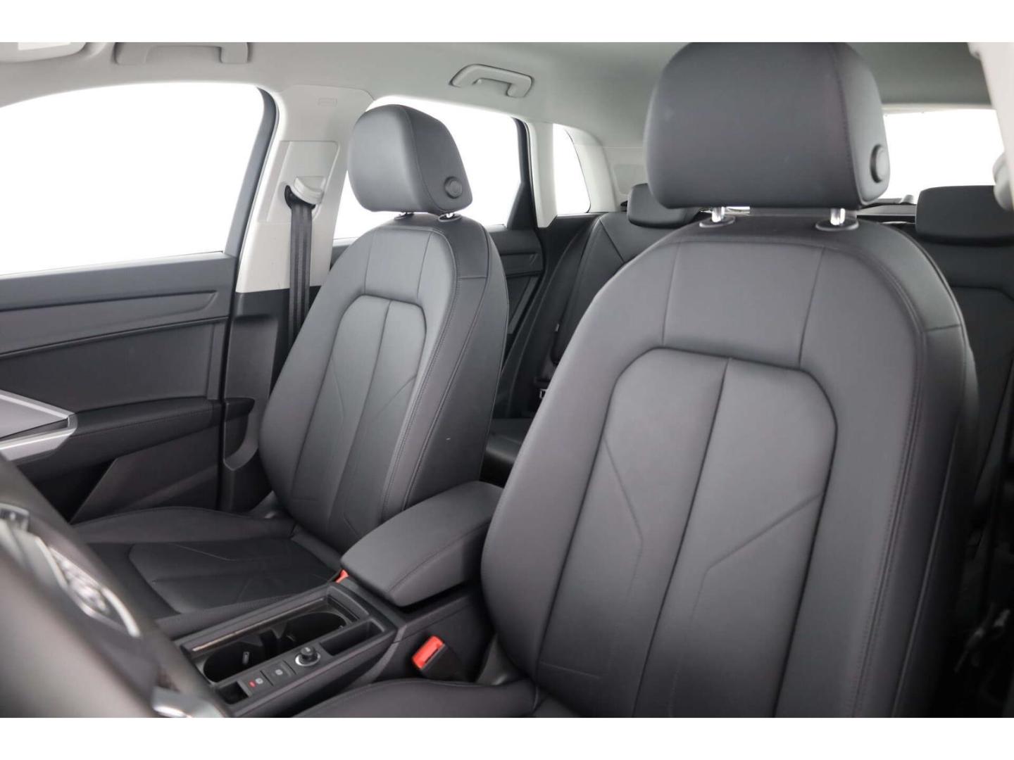 Audi Q3 35 TFSI Advanced S-Tronic AHK/Leder/NAV/RFK, миниатюра 10