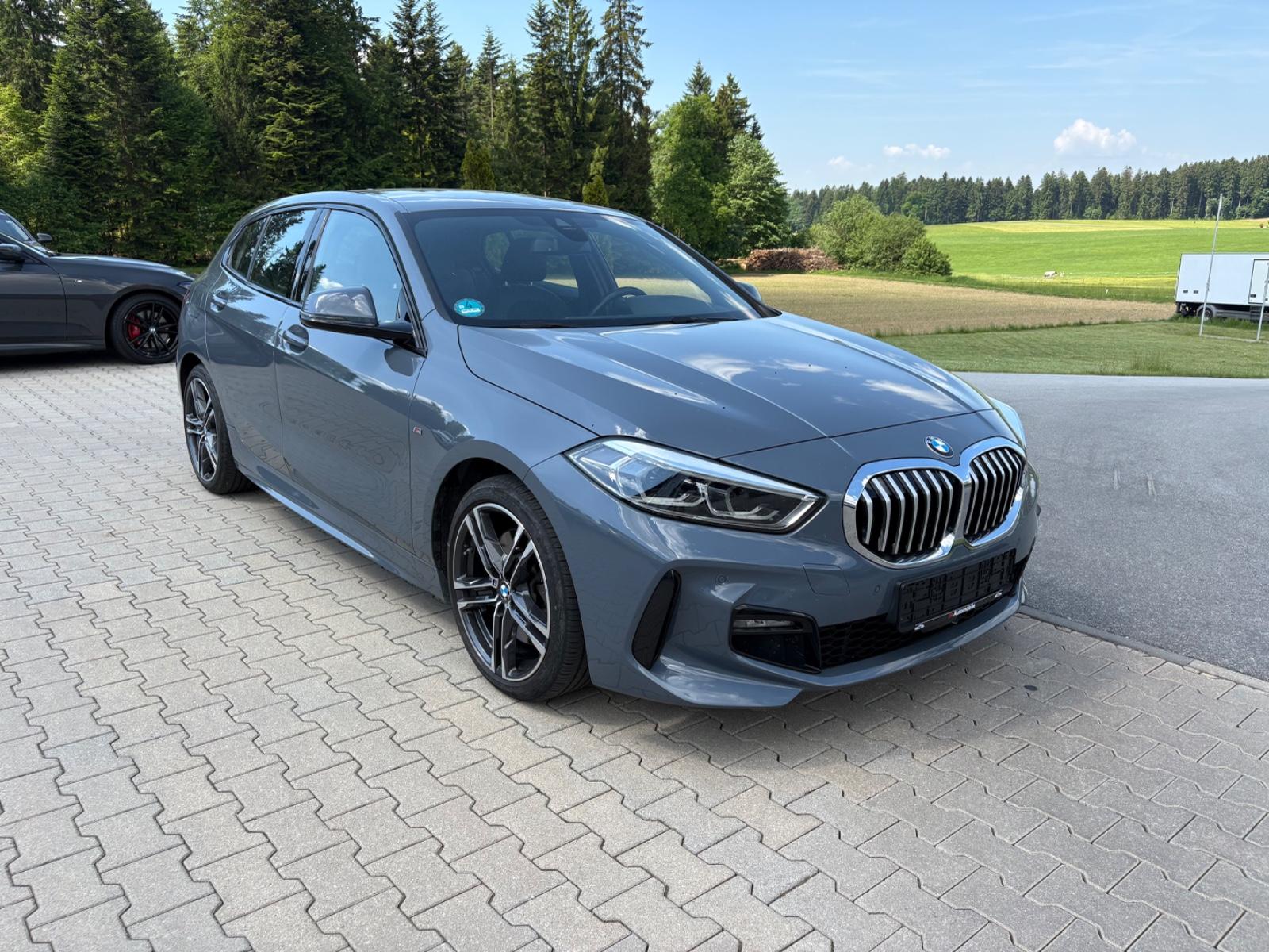 BMW 120d xDrive Limousine M Sport Aut. LED DAB