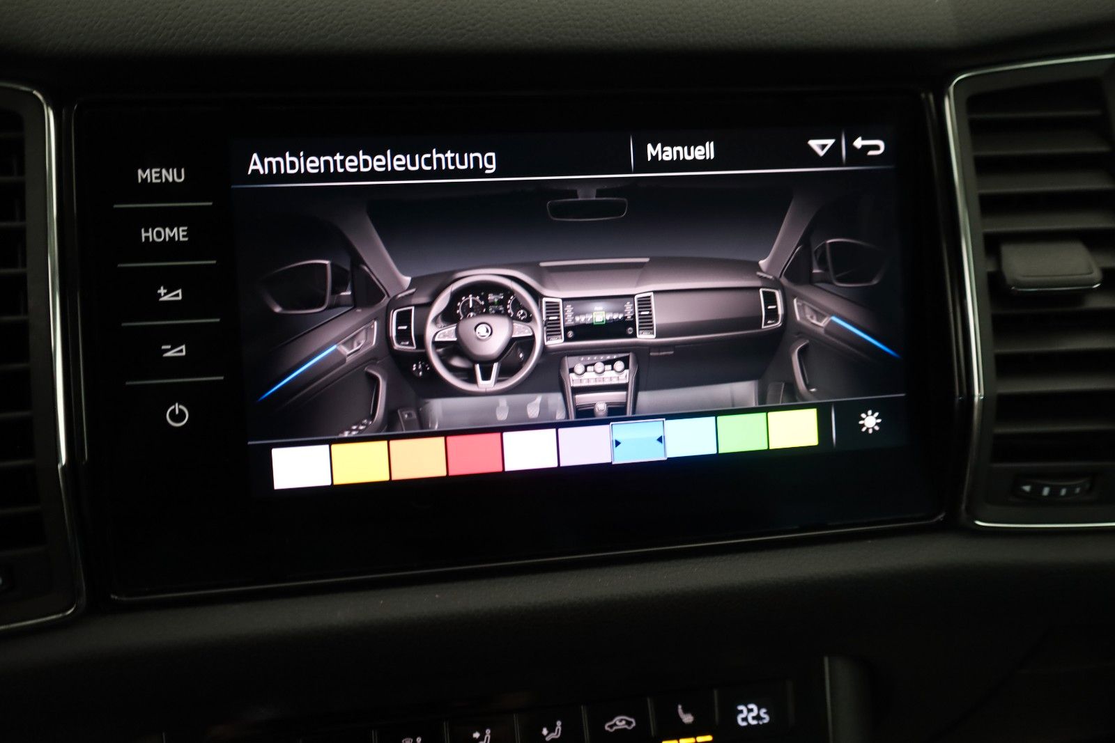 Fahrzeugabbildung SKODA Kodiaq Drive 125 4x4,Navi,4xSH,Kamera,ACC,AHK+WR