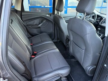 Ford Kuga - 12