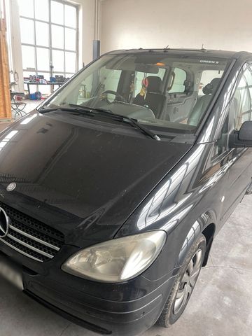 Mercedes-Benz Mercedes vito 211