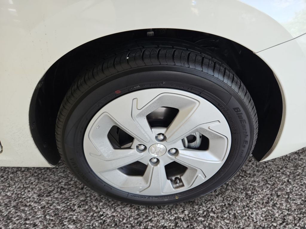 Fahrzeugabbildung Suzuki Swift 1.2 Comfort Sitzheizung Navi LED-Licht