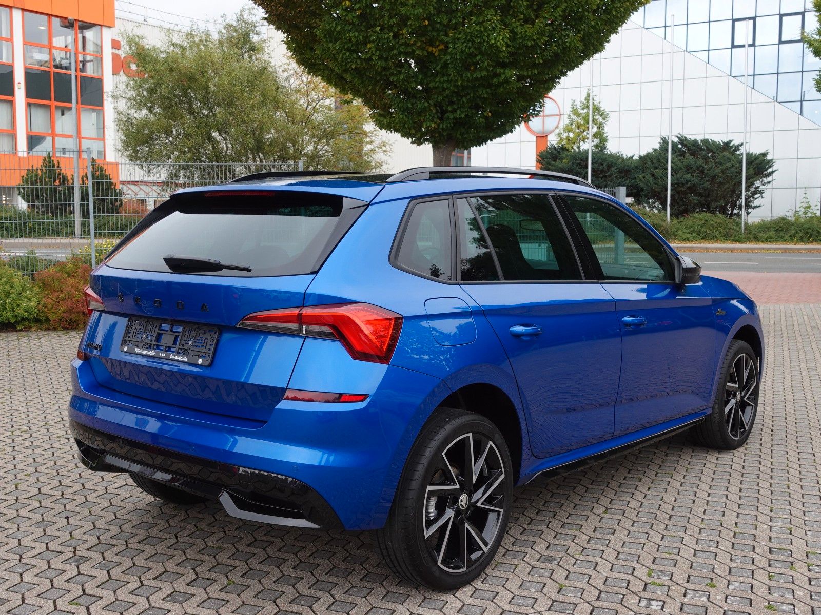 Fahrzeugabbildung SKODA Kamiq 1.5 TSI ACT MONTE CARLO LED/Navi/RFK/18"/.