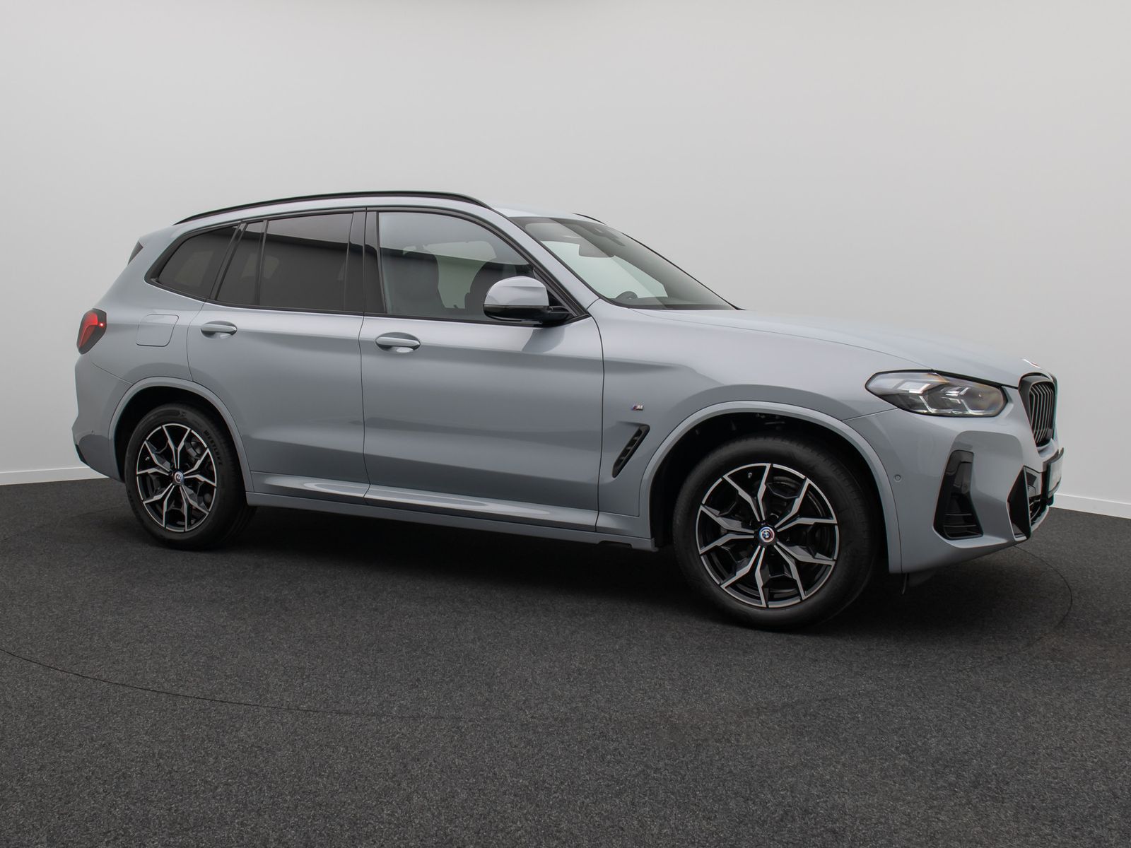 Fahrzeugabbildung BMW X3 xD20d M Sport HUD DAB H/K AHK Komfort 19Zoll