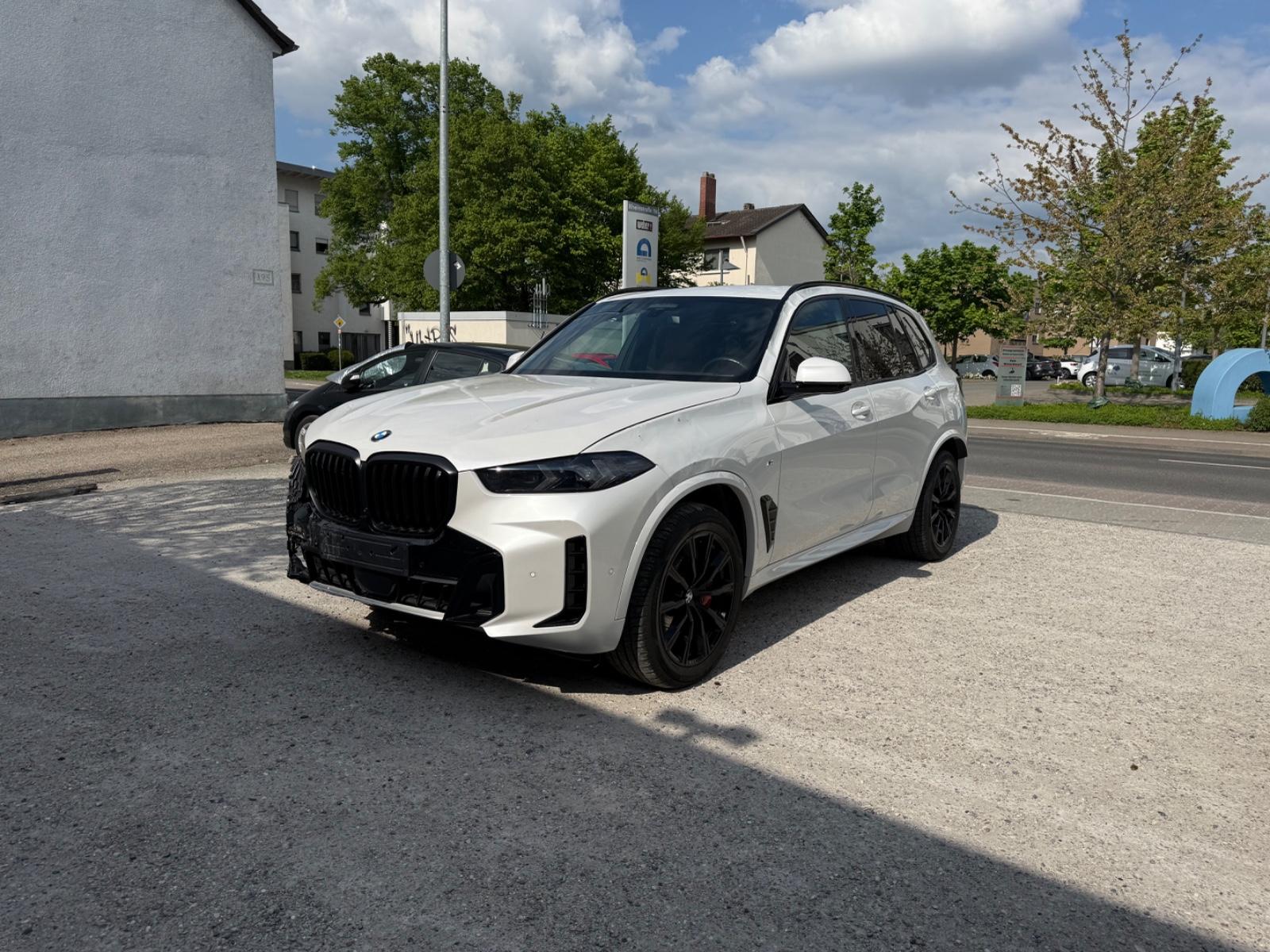 BMW X5 30 d xDrive*Navi*HUD*AHK*ACC*360-K*LED*Hifi*