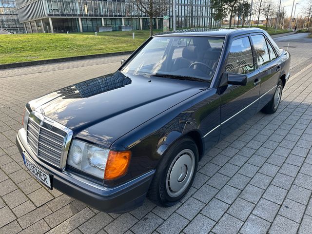 Mercedes-Benz W 124 + 200 E + Automatik + Limousine + 2.Hand