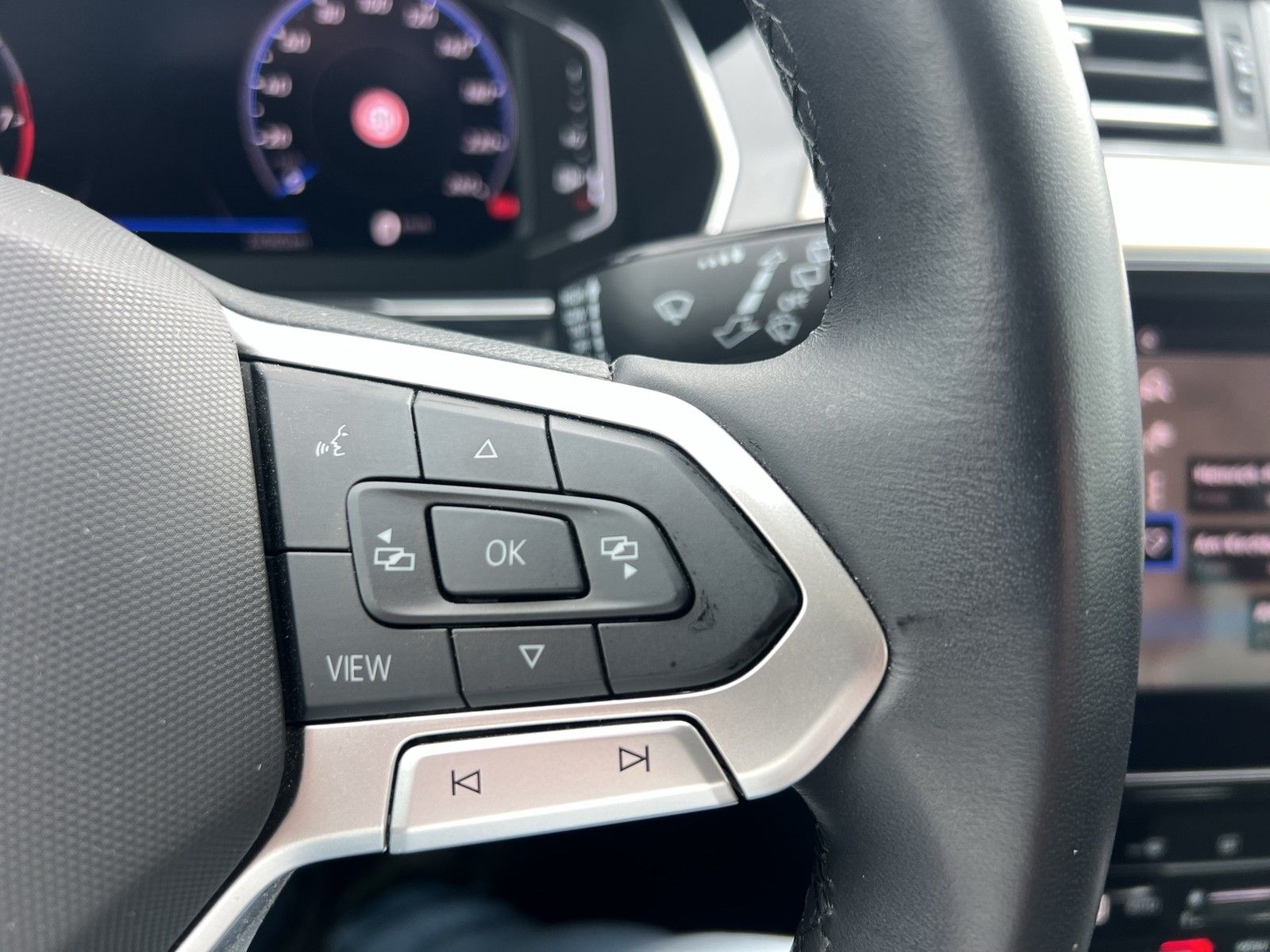 Fahrzeugabbildung Volkswagen Passat Variant TSI Elegance Matrix Navi ACC RFK