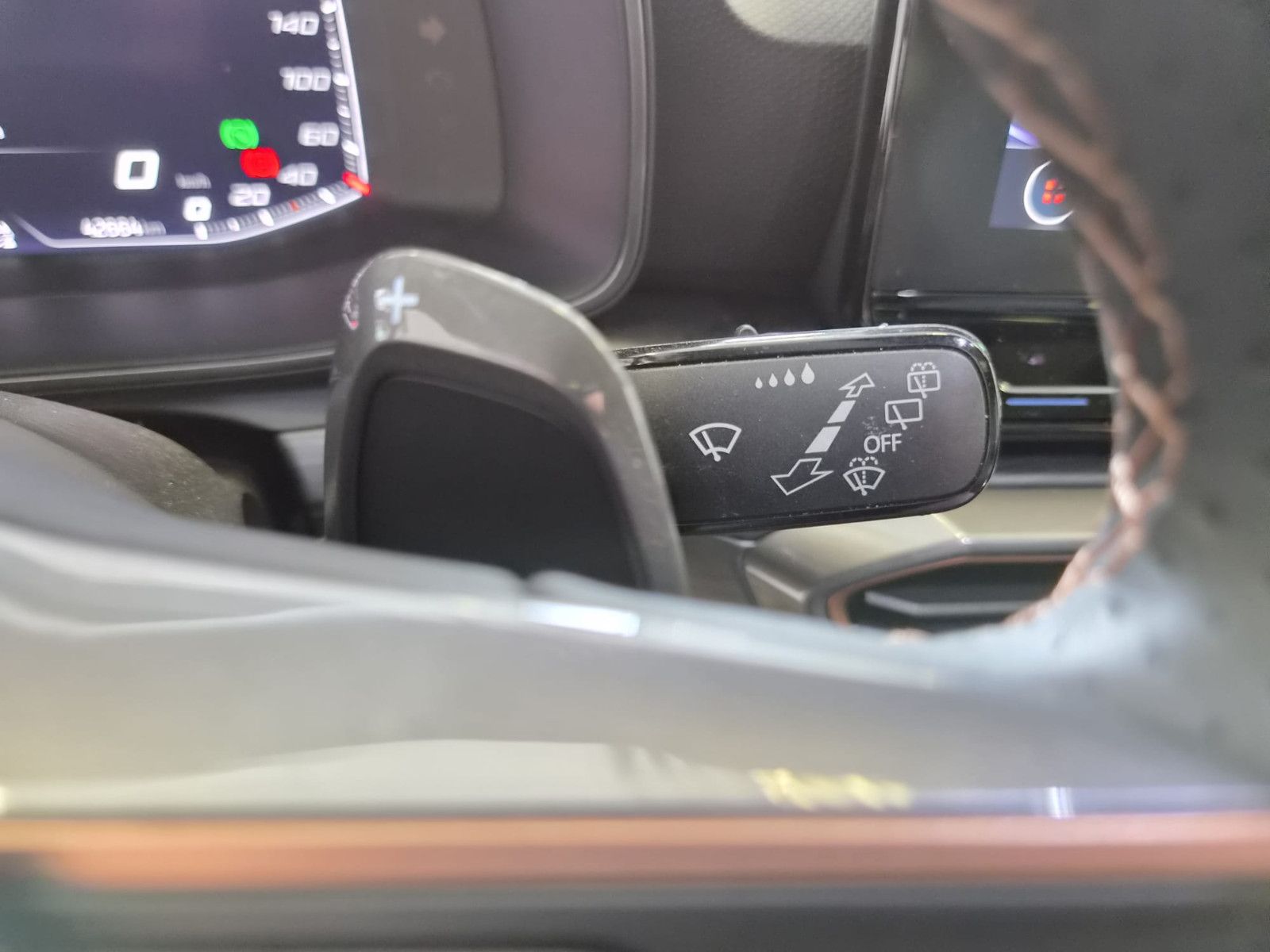 Fahrzeugabbildung CUPRA Leon VZ / PANO / LED / KAMERA / NUR 42TKM