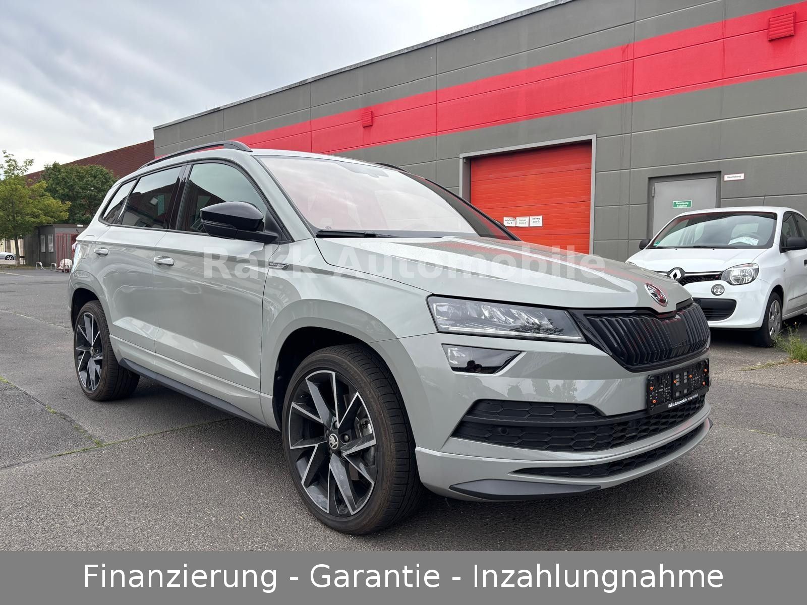 Fahrzeugabbildung SKODA Karoq SportLine 4x4-ACC-PANO-VIRTUAL-KAM-SHZ-LED