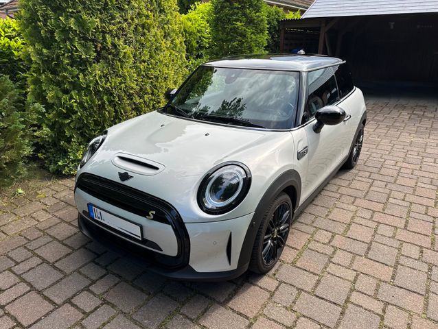 MINI MINI Cooper SE |Leder|Pano|HK|Garantie|98%