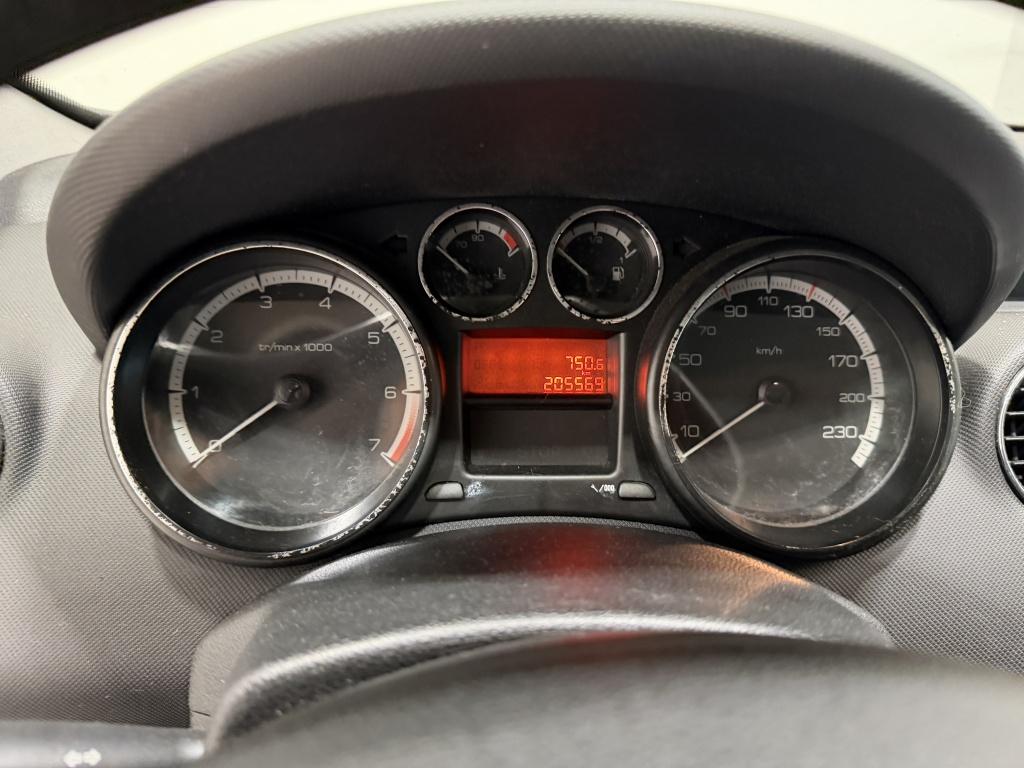 Peugeot 308 2009 — photo 7