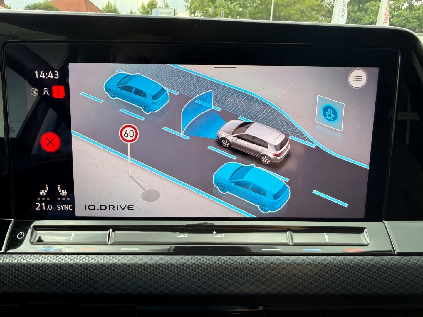 Fahrzeugabbildung Volkswagen Golf VIII United 1,5 TSI Navi Digi Cockpit LED A