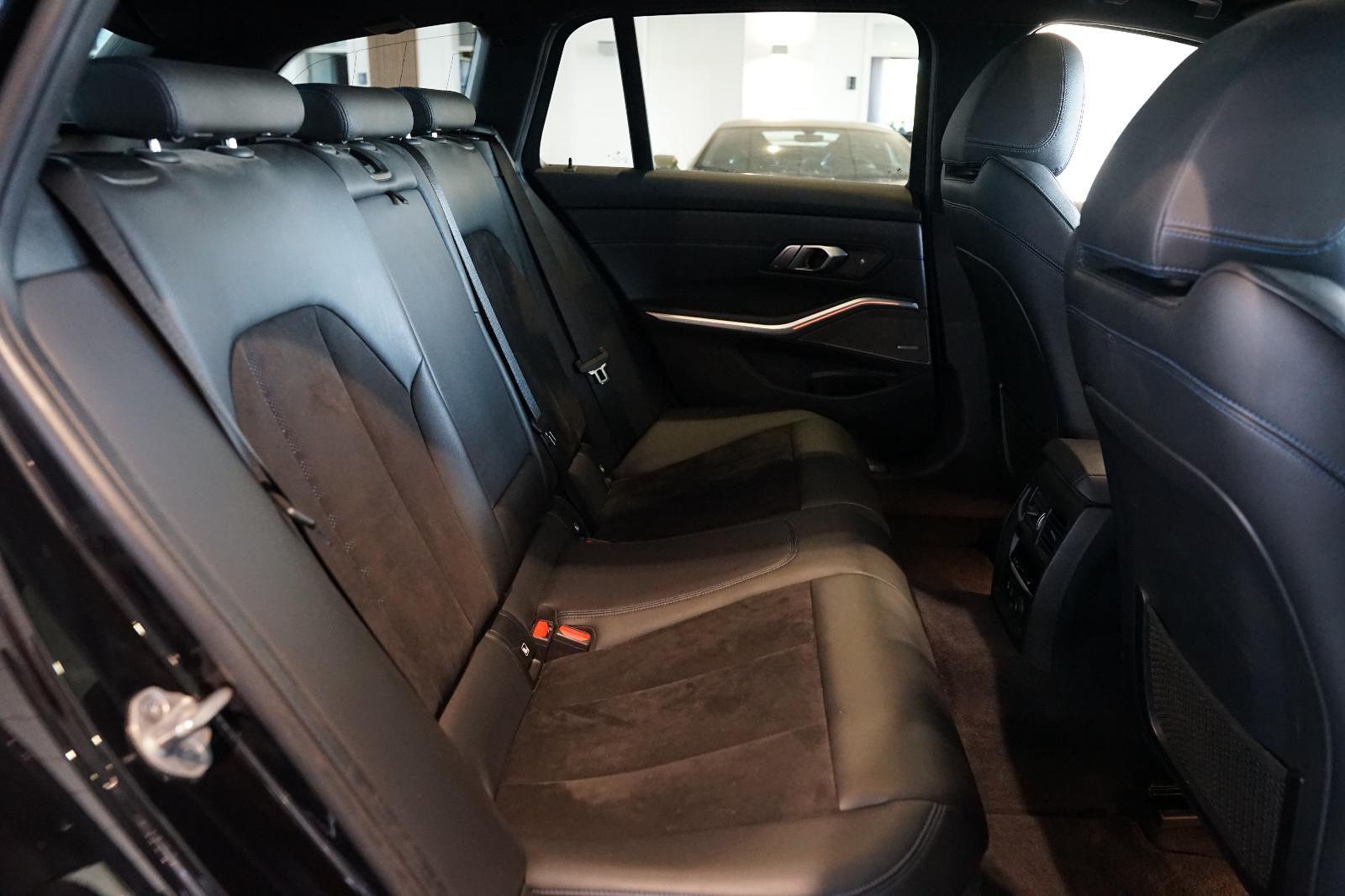BMW M340i Touring xDrive | Laser | Pano | HuD | 19