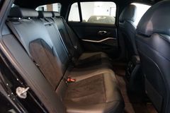 BMW M340i Touring xDrive | Laser | Pano | HuD | 19 BMW M340i Touring xDrive | Laser | Pano | HuD | 19