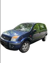 Ford Fusion 1,6 16V Fun Autom. Fun - Ford Fusion: V6