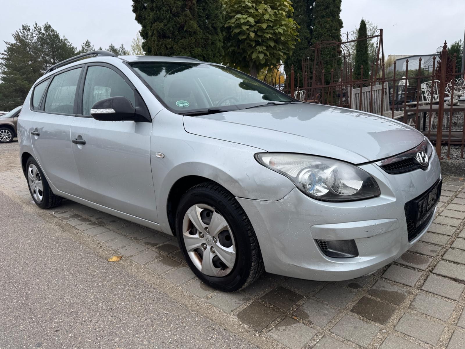 Hyundai i30 2009 — photo 8