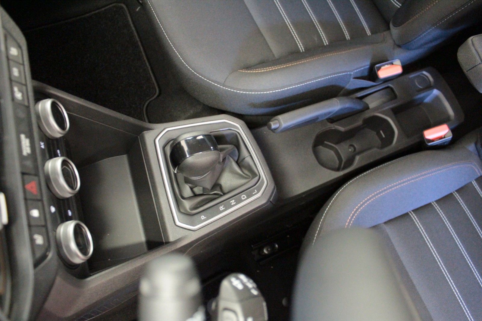 Fahrzeugabbildung Dacia Sandero TCe 90 Stepway auto Expression*Winterp.*