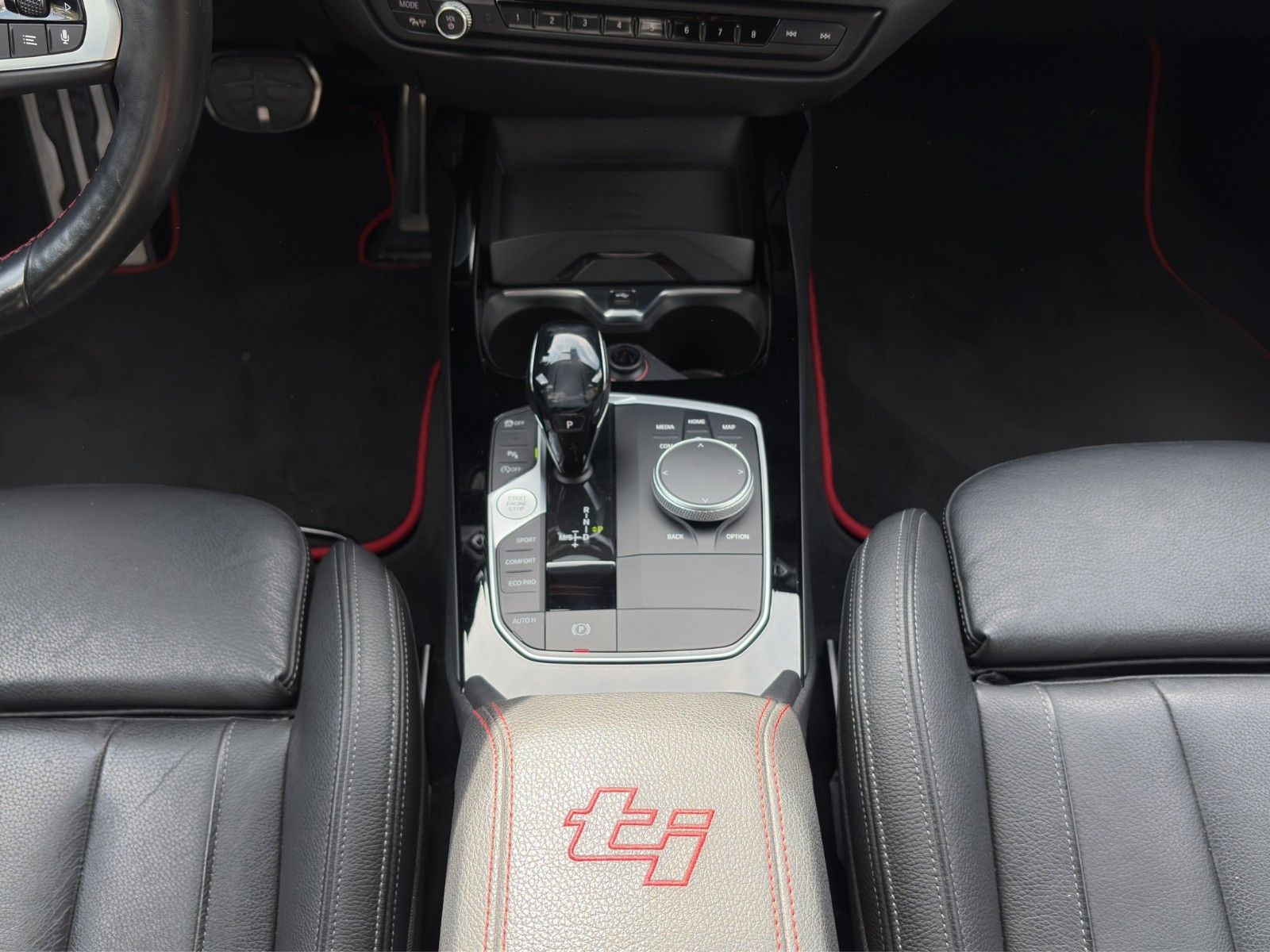 Fahrzeugabbildung BMW 128ti F40*ShadowLine*H&K* M-Sport*ACC*SHZ*