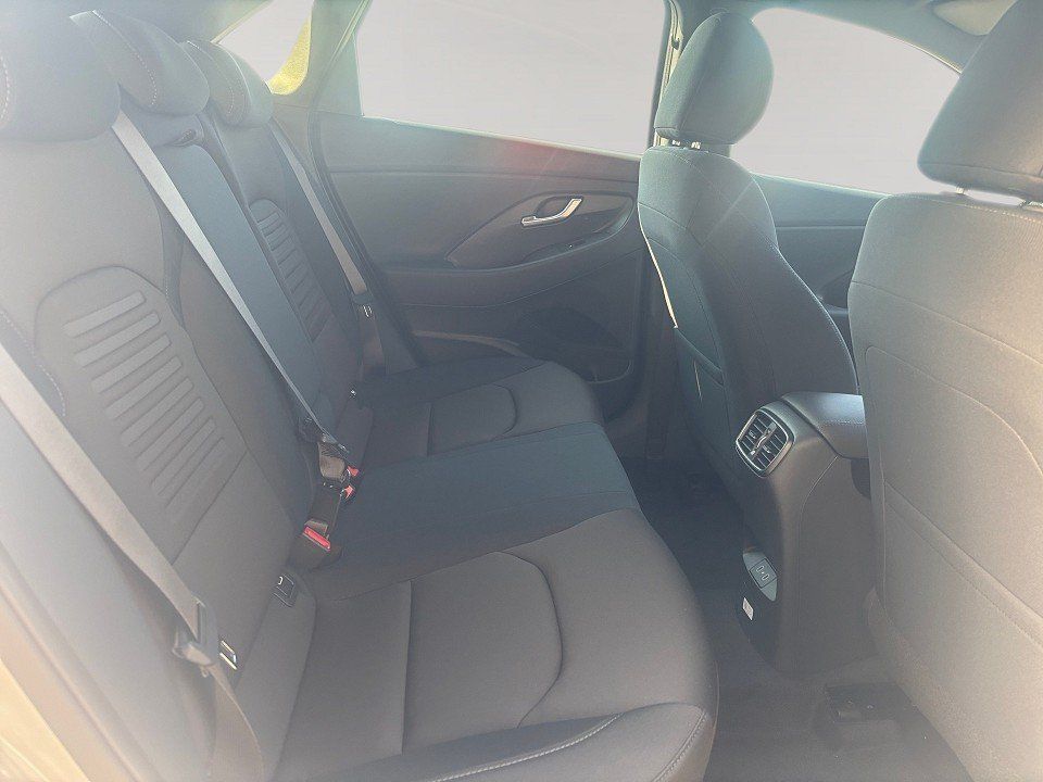 Fahrzeugabbildung Hyundai i30 1.0T 100PS ADVANTAGE