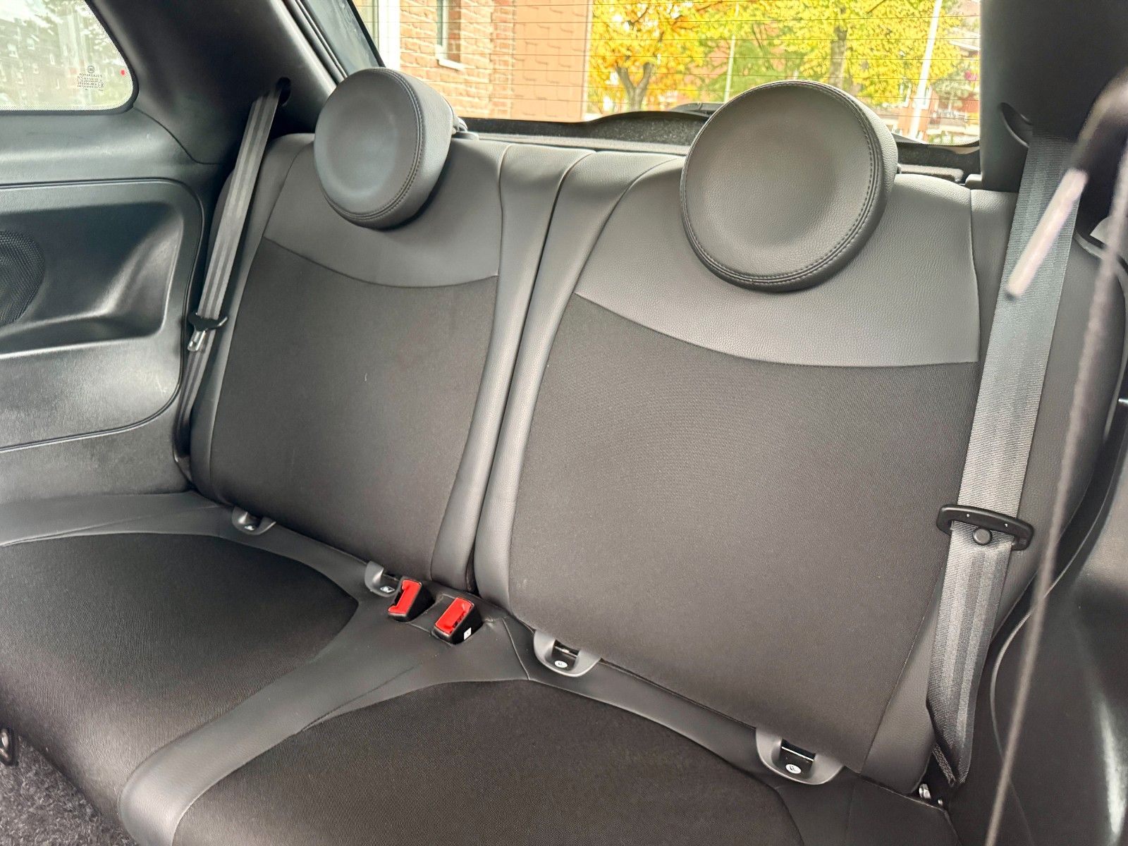 Fahrzeugabbildung Fiat 500S Leder/Bluetooth/Sportpaket