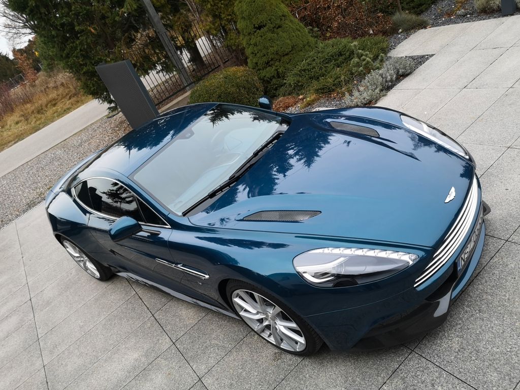 Aston Martin Vanquish