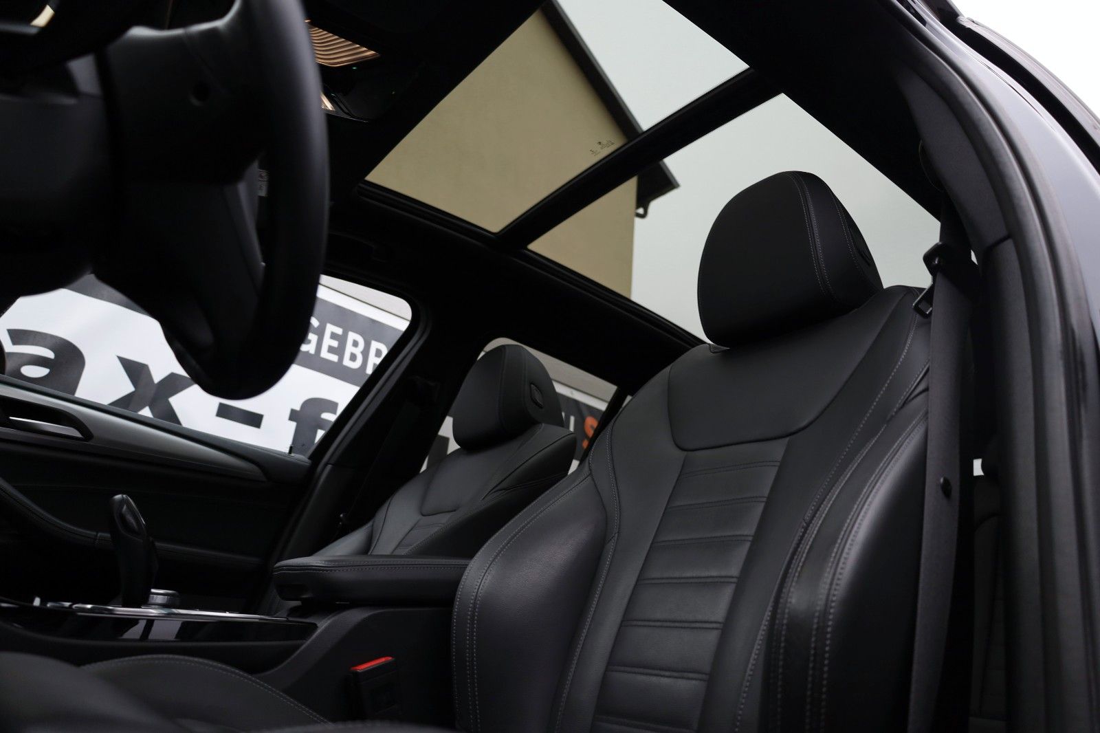 Fahrzeugabbildung BMW iX3 Impressive,Leder,Navi,360Kam,HeadUp,Panorama