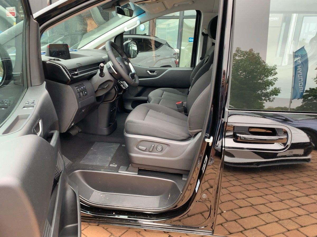 Fahrzeugabbildung Hyundai STARIA Trend Hybrid 2WD