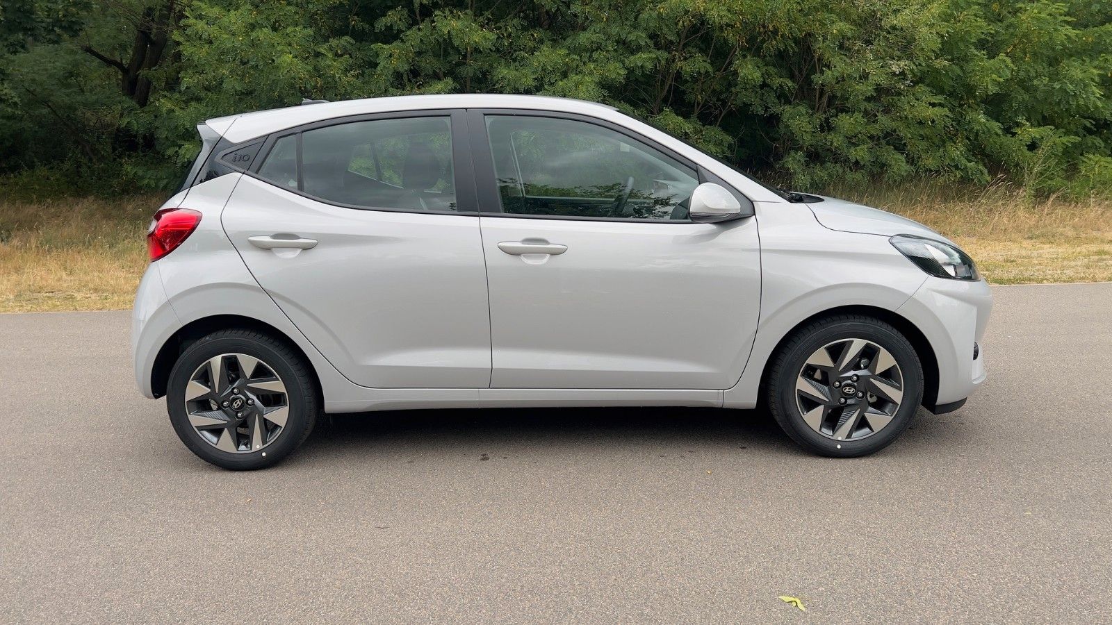 Fahrzeugabbildung Hyundai i10 Trend 1.0 AMT *Navi*RFKamera*PDC*Klima*