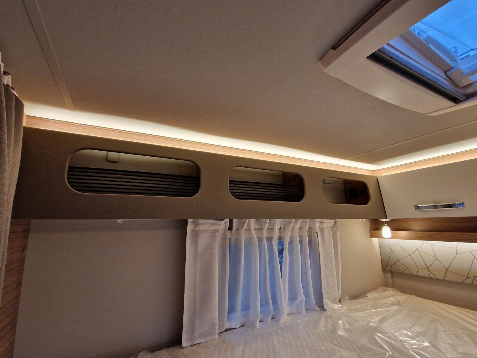 Fahrzeugabbildung Weinsberg CaraCompact EDITION PEPPER 600 MEG