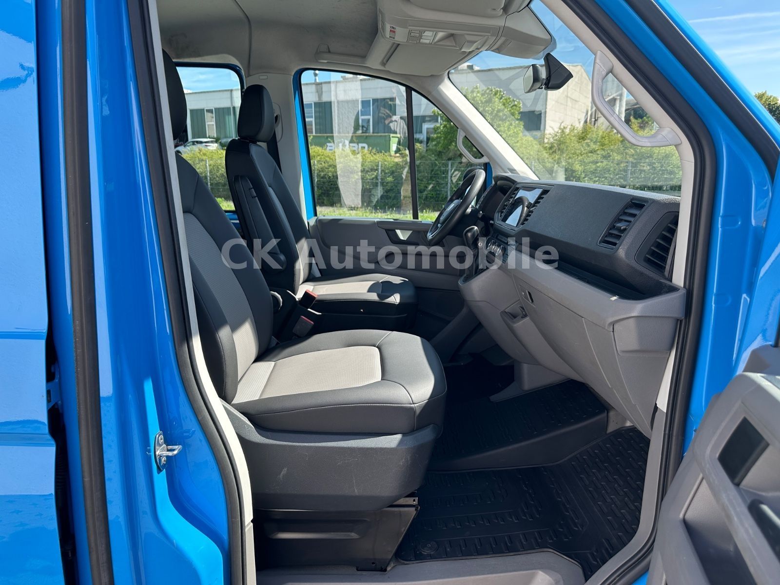 Fahrzeugabbildung MAN TGE 3.180 DoKa Pritsche/Plane 4X4/6 Sitze/AHK