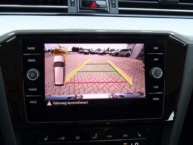 Passat Variant 1.5 TSI Business - LED / Navi