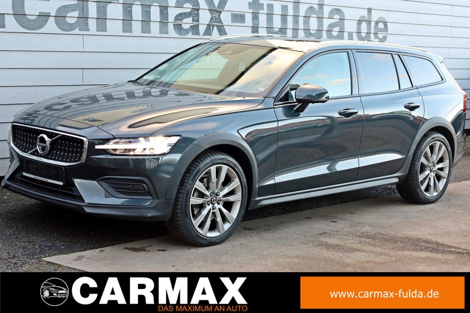 Fahrzeugabbildung Volvo V60 CC AWD Leder,Navi,LED,PanDach,ACC,Autopilot