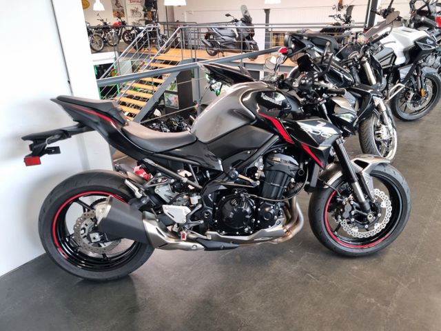 Kawasaki Z 900 6cm tiefer
