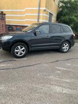 Hyundai Santa Fe - gebrauchte Hyundai SANTA FE aus dem Jahr 2009