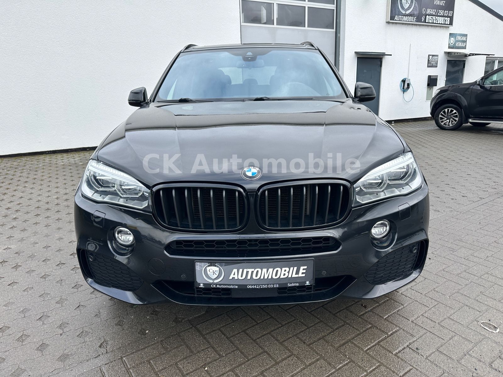 Fahrzeugabbildung BMW X5 xDrive 35i M-Sport/Navi/Pano/Head-Up/LED/AHK