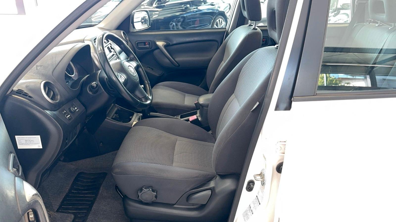 Toyota RAV4 2.0 VVT-i 150 ch • 4x4 • Toit Ouvrant • 1ère Main