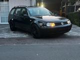 Volkswagen Vw Golf4  Benzin/Gas.(lpg) - Volkswagen Golf mit LPG-Antrieb: Kombi