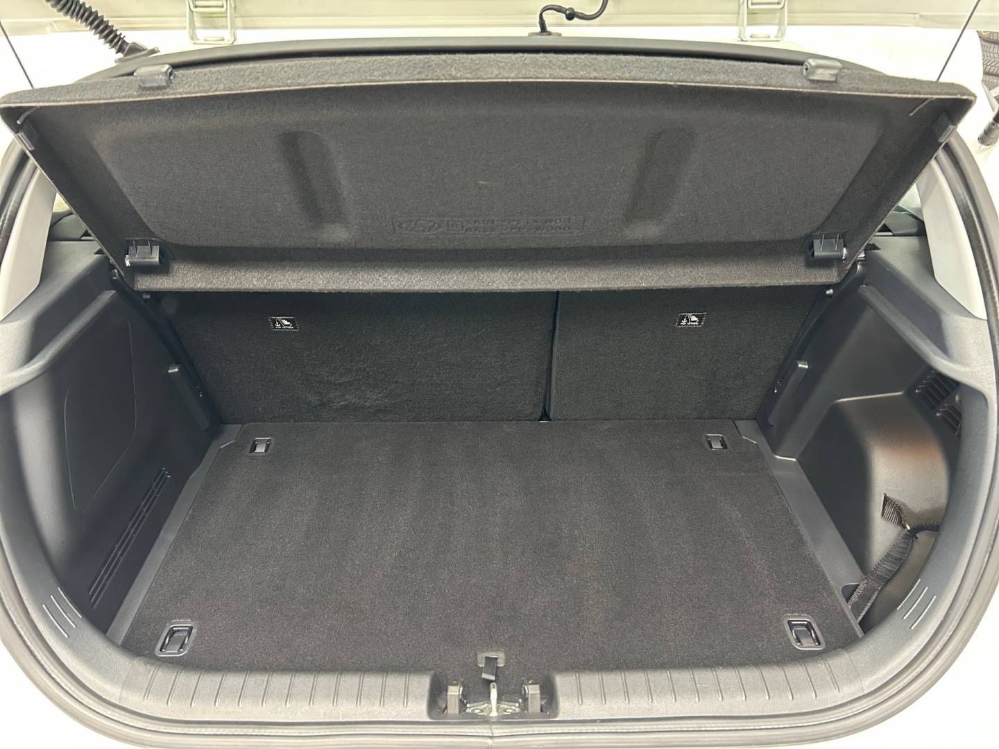 Fahrzeugabbildung Hyundai i20 1.0 T-Gdi (101 PS) 48V Intro Edition