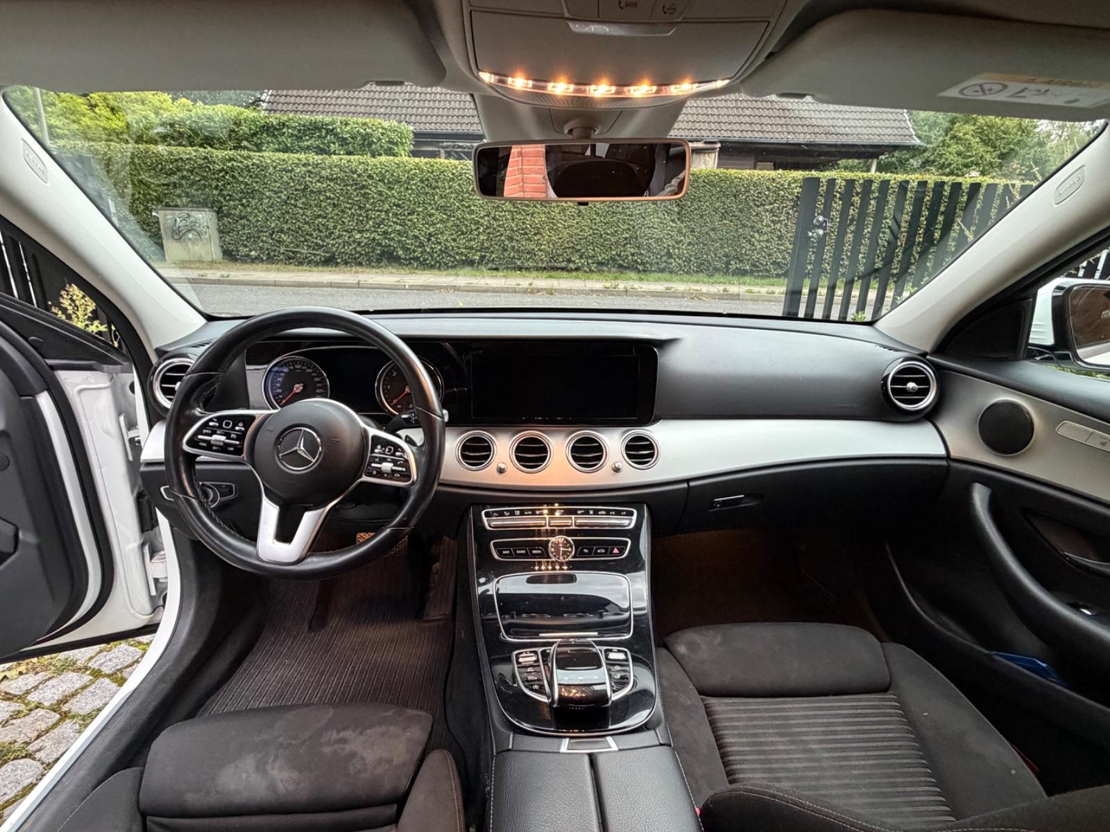 Mercedes-Benz E 220 d T Autom. Avantgarde 