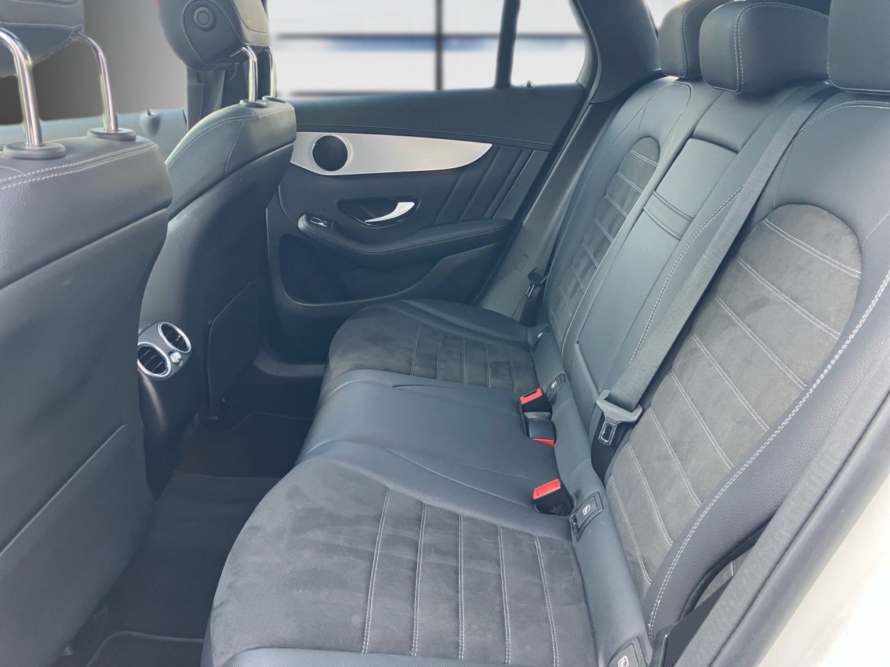 Fahrzeugabbildung Mercedes-Benz GLC 300 e 4M AMG+PANO+NIGHT+MEMORY+STNDHZ+AMBIE+