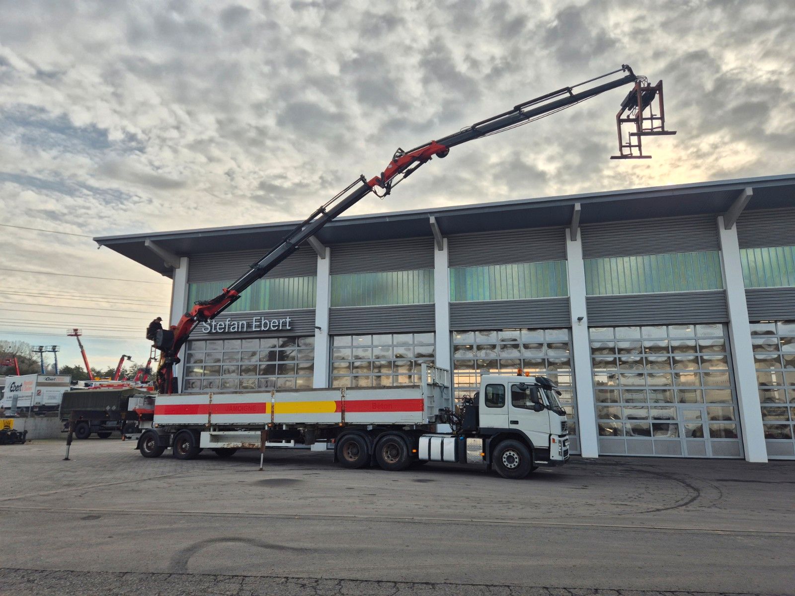 Fahrzeugabbildung Andere MOL CY NV 1214/20T/37 Palfinger PK44002