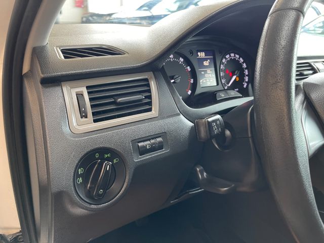 Skoda Rapid Spaceback Active *KLIMA*ASR*EBV*EDS*4-TÜRE